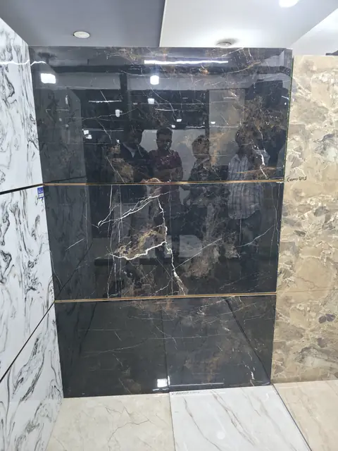 Dark marble cladding in bathroom - Mr. Arjun project, RR Nagar