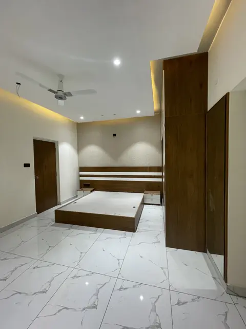 Bedroom with wardrobe and cove lighting - Mr. Ranjith project, Bangalore
