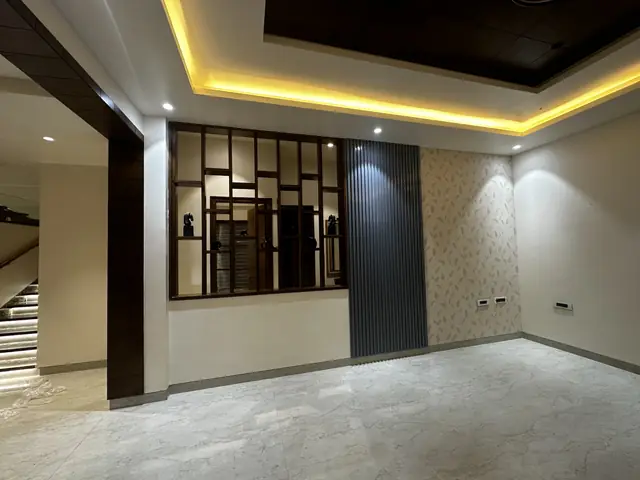 Foyer with partition screen and cove lighting - Mr. Siddanth project, Bangalore