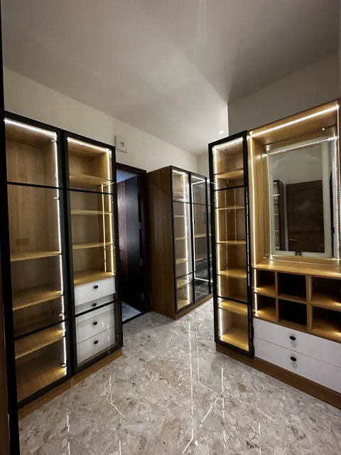 Walk-in wardrobe with drawers and mirror - Mr. Siddanth project, Bangalore