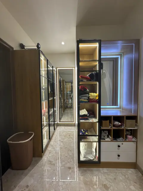 Corridor wardrobe with mirror lighting - Mr. Siddanth project, Bangalore