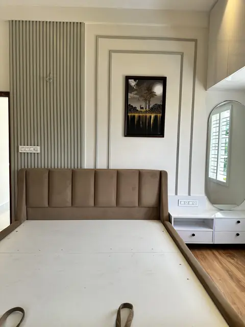 Bed headboard wall with fluted panelling - Mr. Umesh project, Bangalore