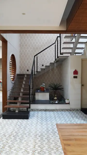 Internal staircase with metal railing - Mrs. Anitha project, Bangalore