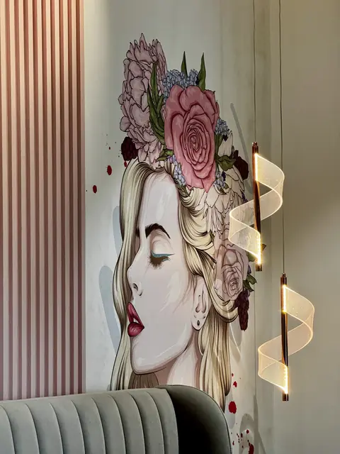 Wall mural with decorative light beside headboard - Ms. Rashmi project, Bangalore